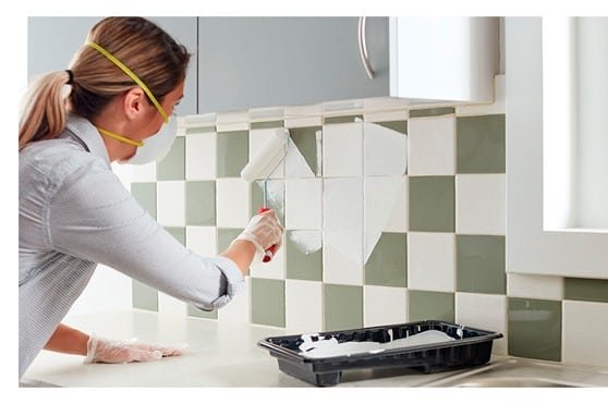 Transforma tu cocina: Consejos para pintar los azulejos y renovar su apariencia